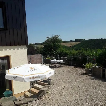 Ferienwohnung Talblick Dahlem Апартаменты Кроненбург